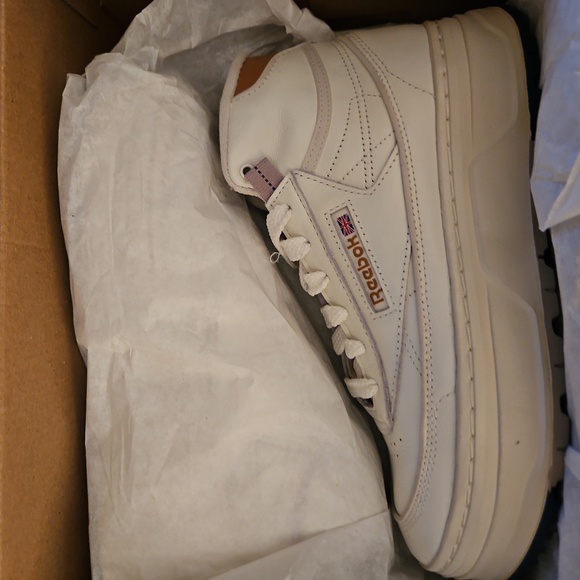 Reebok Sneakers - Picture 2 of 6